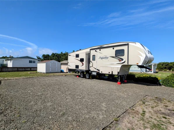 35211 G Street, Ocean Park, WA 98640