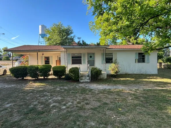 2645 E Elm St, Wrightsville, GA 31096