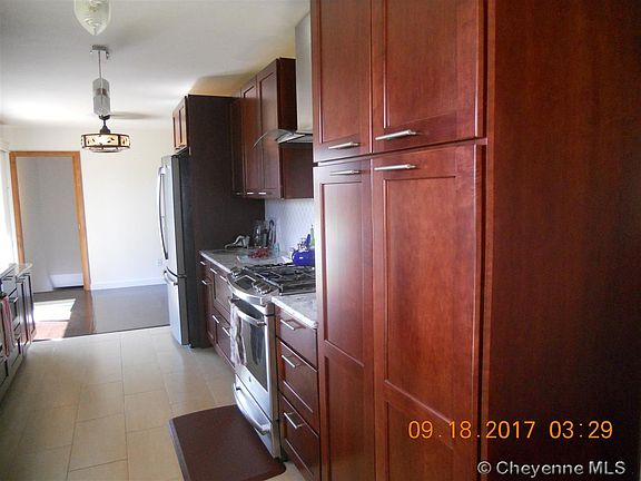 3rd image of 1555 Cottonwood Ave