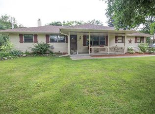 N39W22761 Grandview Dr, Pewaukee, WI 53072