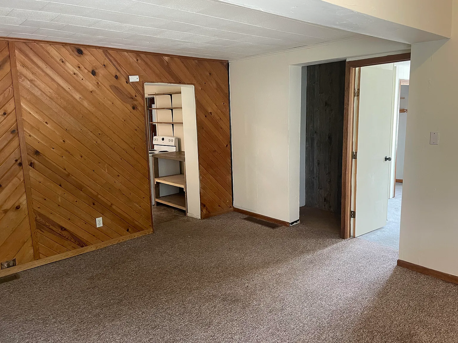3 bed, $1,020 — Photo 4