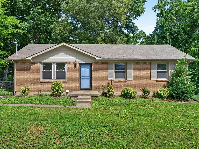 807 Pollard Rd — Photo 1