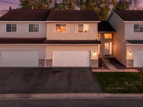 1076 Pine St, Farmington, MN 55024