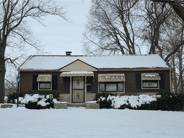 1160 Lincoln Park Dr, Decatur, IL 62522