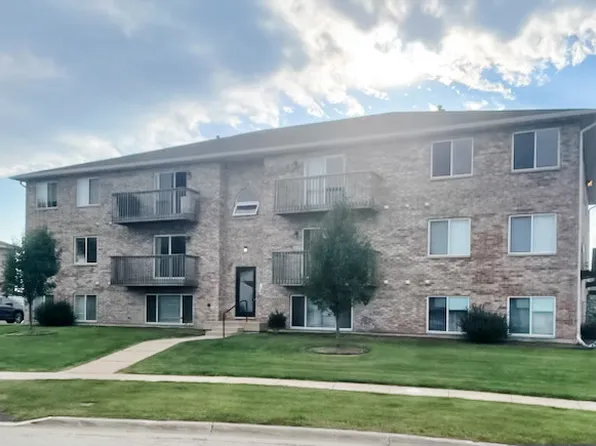 565 N Strack St Unit 201, Cortland, IL 60112