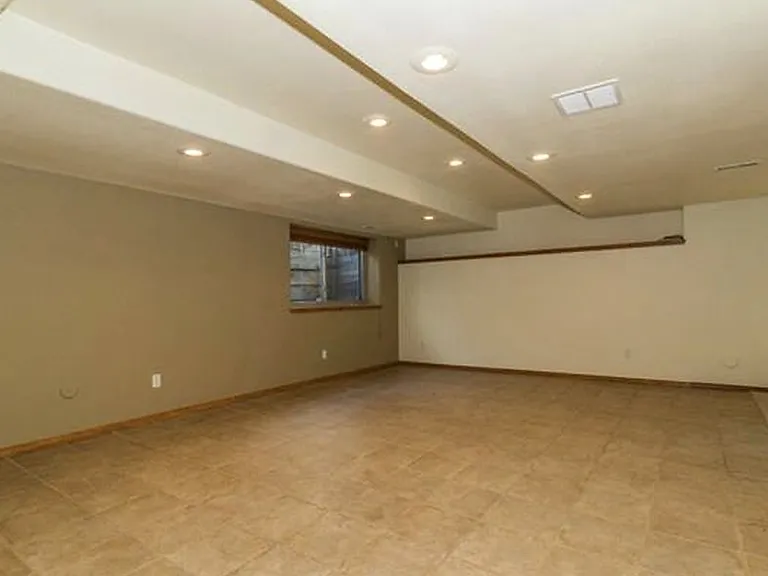 15425 Holbein Dr — Photo 23