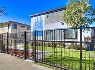 6821 11th Ave #2, Los Angeles, CA 90043