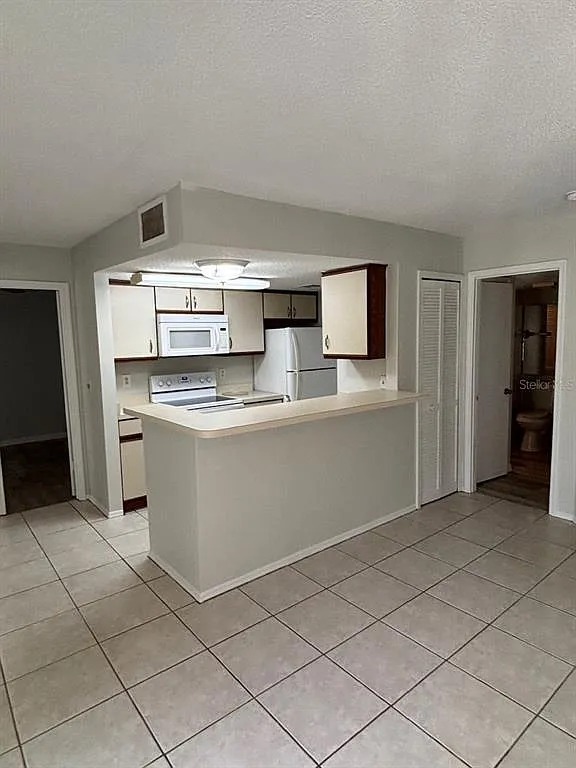 537 Sun Ridge Pl — Photo 4