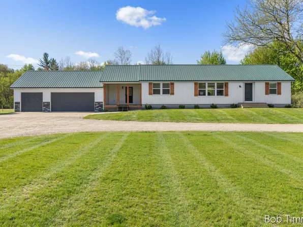 2812 142nd Ave, Dorr, MI 49323