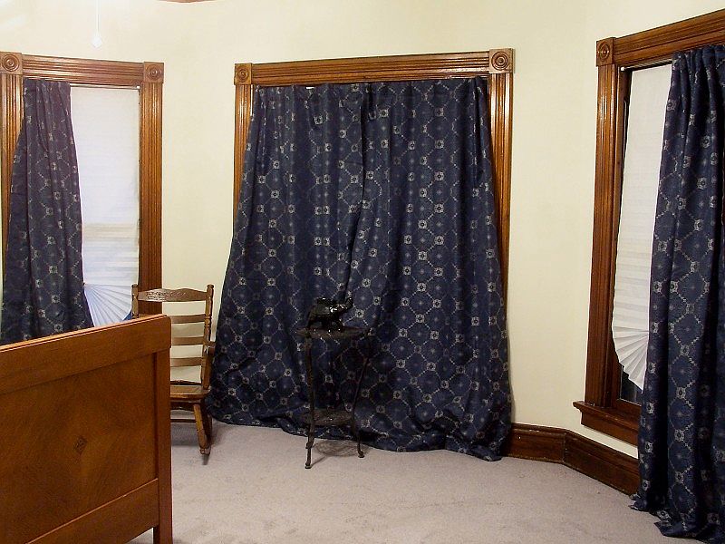 2nd image of 1304 McKinley St