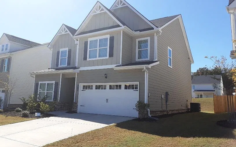 5 bed, 3.0 bath, 2825 sqft, $2,650 — Photo 3