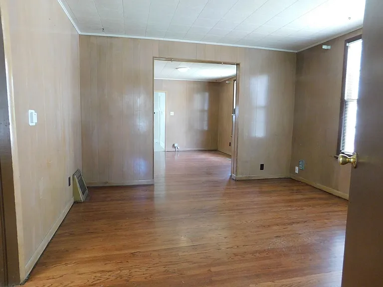 540 Teller Ave — Photo 4