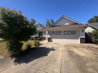 6049 Pine Ridge Pl, Eugene, OR 97402