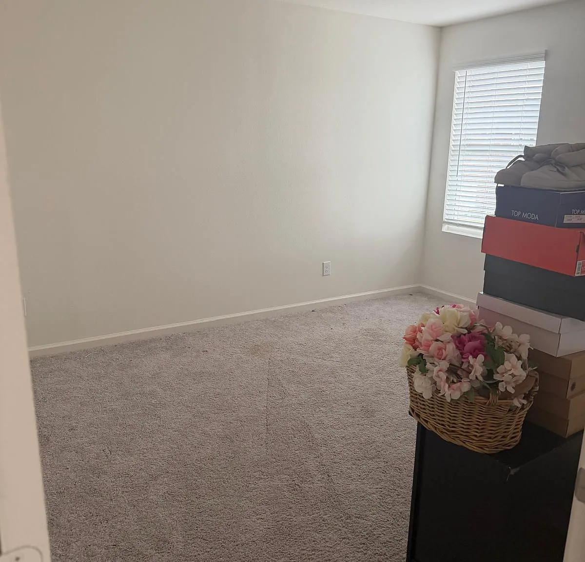 4 bed, 2247 sqft, $2,600 — Photo 3
