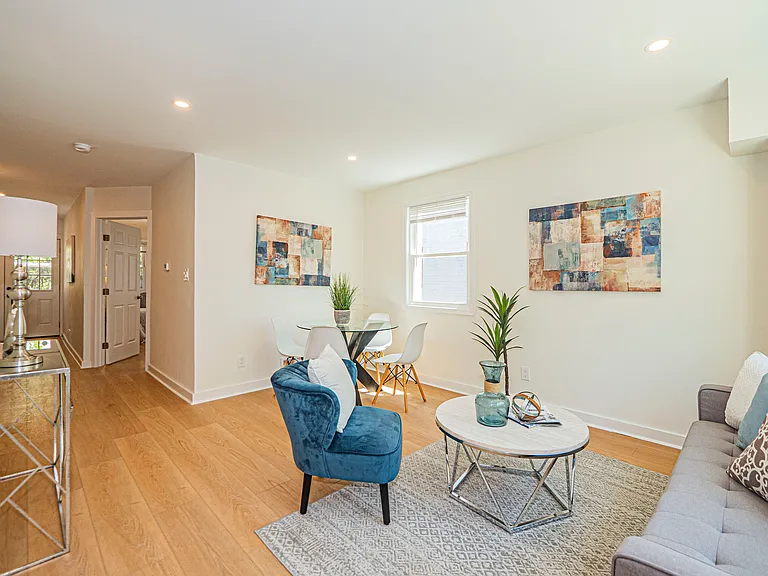 5014 Nash St NE — Photo 3