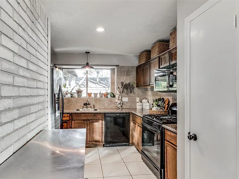 2618 Count Eric Dr — Photo 12