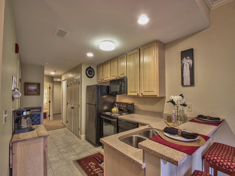 1st image of 215 W College Ave APT 309