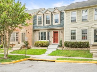5428 New London Park Dr, Fairfax, VA 22032