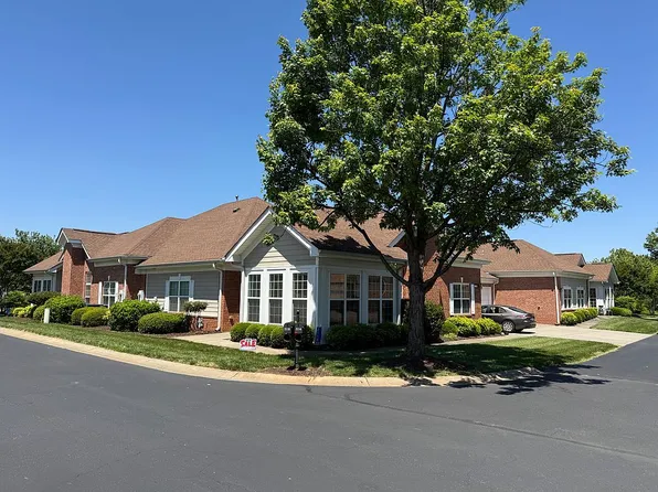 2118 N Castle Ct, Matthews, NC 28105