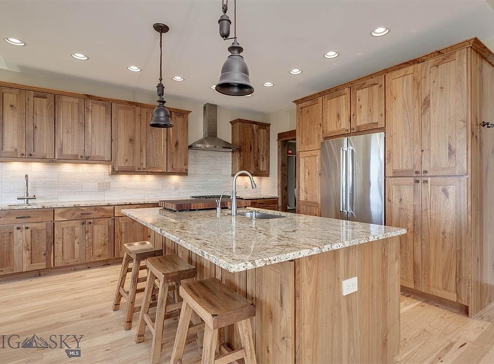 1st image of 2481 Thoroughbred Ln