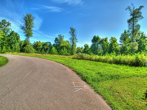 3rd image of Highland Woods Way Lot 8