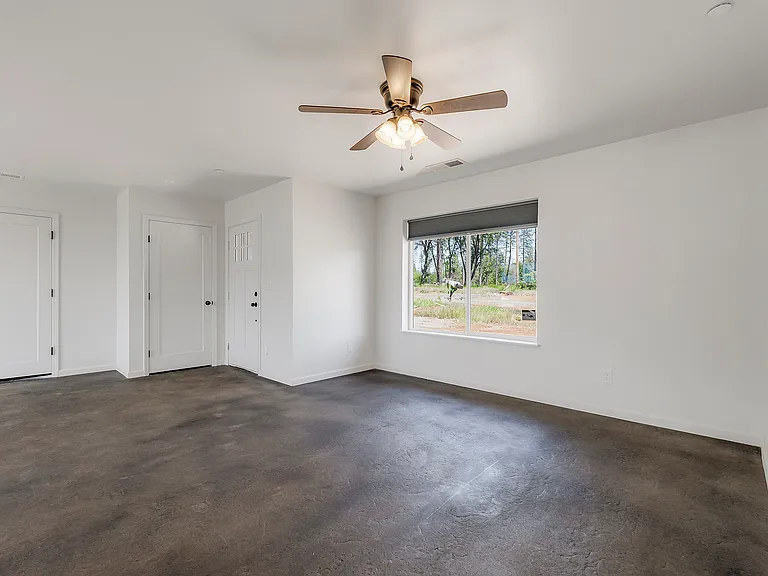 1660 Kenford Way — Photo 2