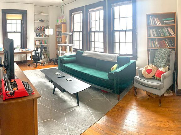 3rd image of 809 E Kingsley St APT 31