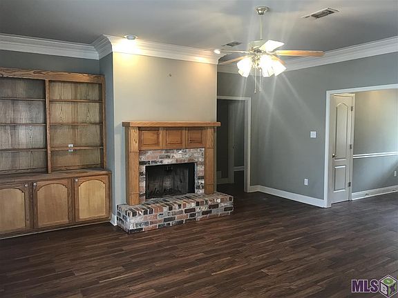 4th image of 18421 Red Oak Dr