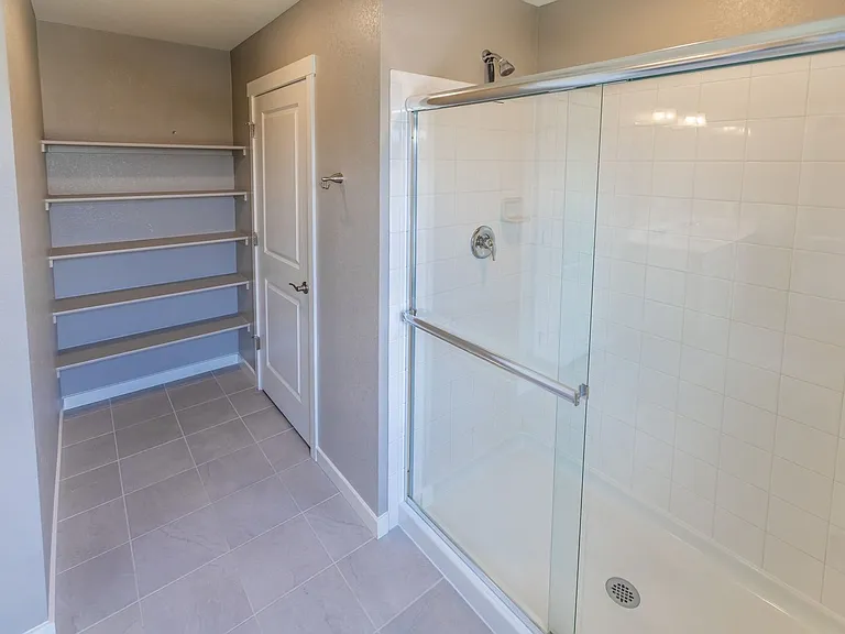1464 Vantage Pkwy — Photo 43