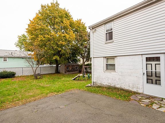 2nd image of 205 Malden St