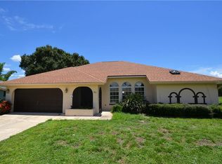 392 Waterside St, Pt Charlotte, FL 33954