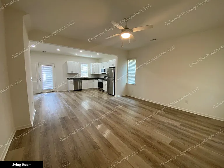 517 Deerwood St #G — Photo 2