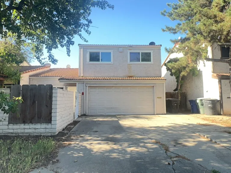 2220 Jason Way — Photo 1