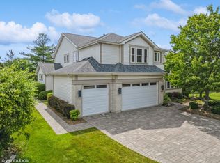 2256 Avalon Dr, Buffalo Grove, IL