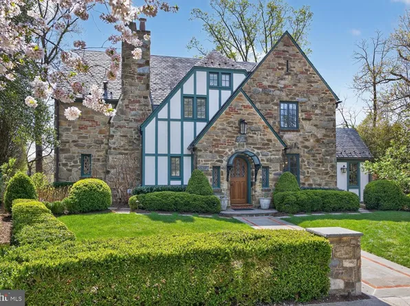 2604 31st St NW, Washington, DC 20008