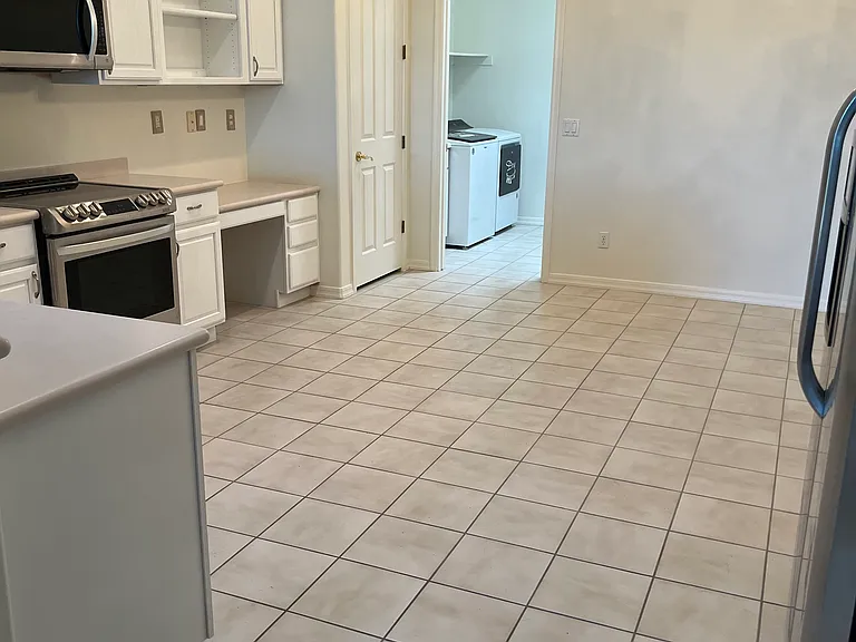 33110 N 72nd Pl — Photo 3