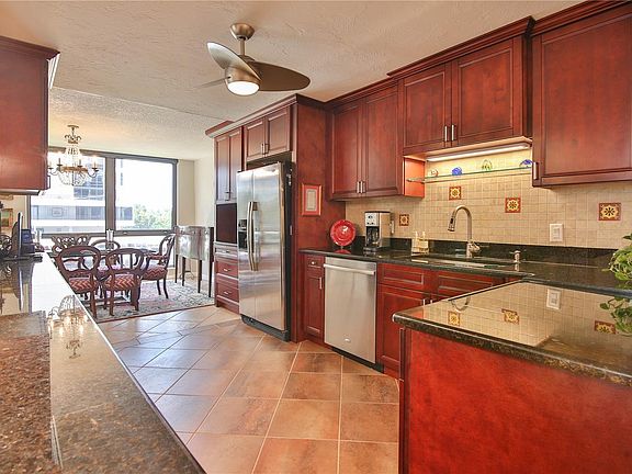 2nd image of 707 S Gulfstream Ave Unit 208