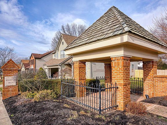 4th image of 700 Caton Dr