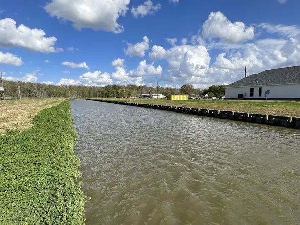 100 Pier 19 Dr, Pierre Part, LA 70339