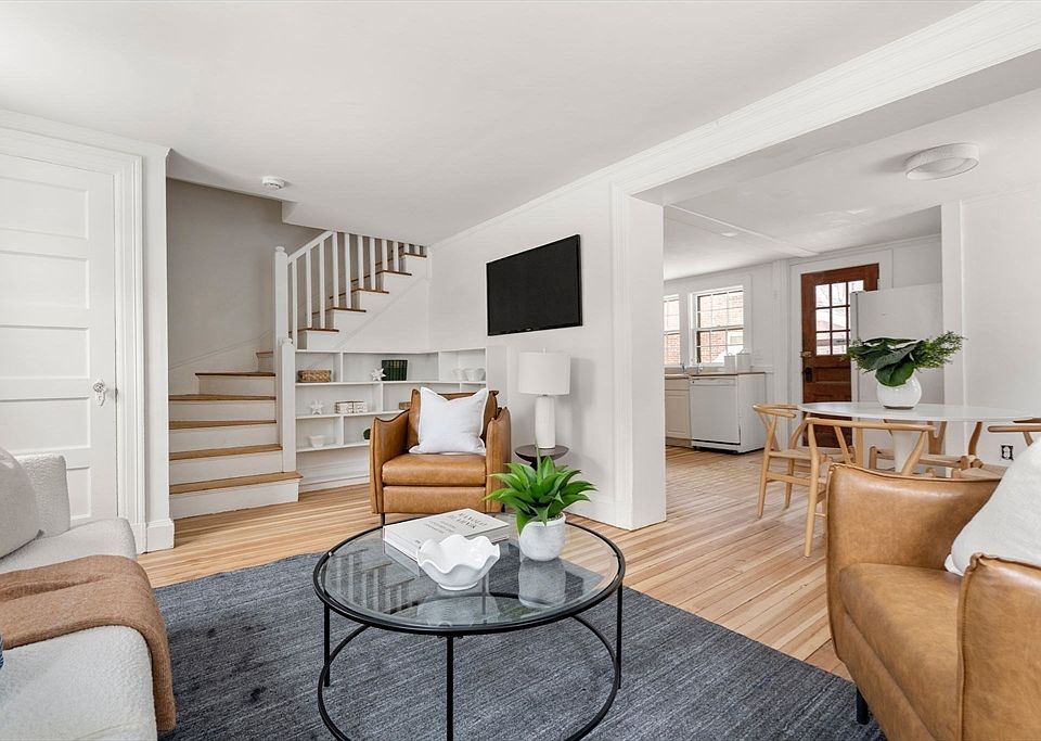 1st image of 71 Highland Rd