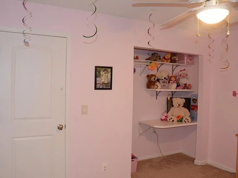 8811 Hawthorne Dr — Photo 21