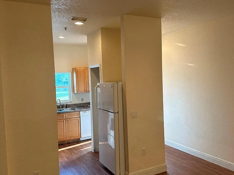 10665 Lake Breeze Dr #10665 — Photo 7