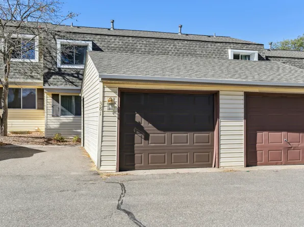 381 Pond Ct S, Saint Paul, MN 55119