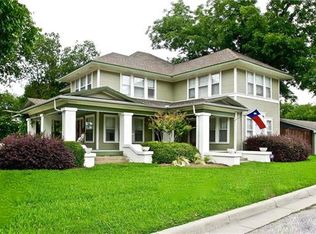 305 W College St, Lewisville, TX 75057