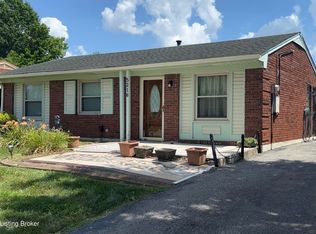 5216 Garden Green Way, Louisville, KY 40218