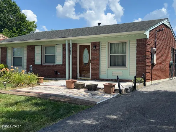 5216 Garden Green Way, Louisville, KY 40218