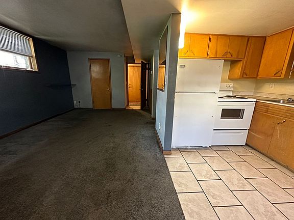 3rd image of 506 1st Ave NE #A