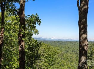 270 Ridge Dr, Saluda, NC 28773