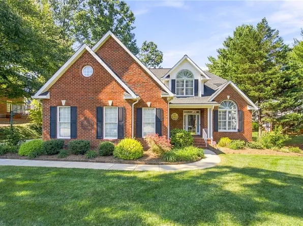 709 Greyrock Rd, Whitsett, NC 27377