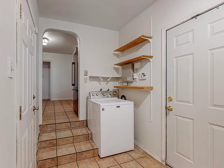 1204 Princeton Dr SE — Photo 24